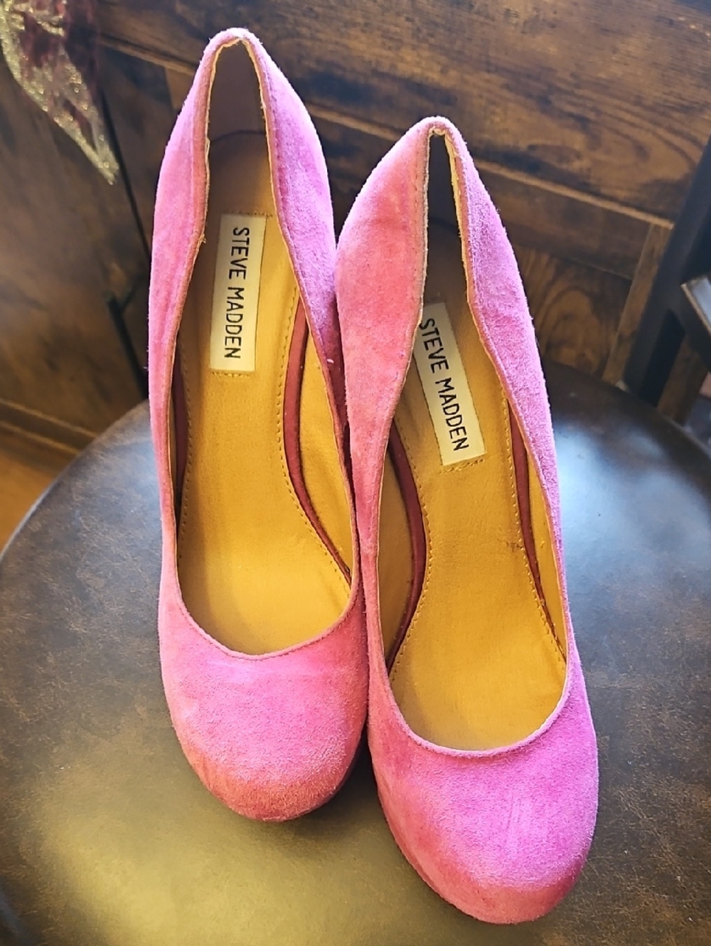 Steve Madden Hot Pink Suede Round-Toe Pumps 9M